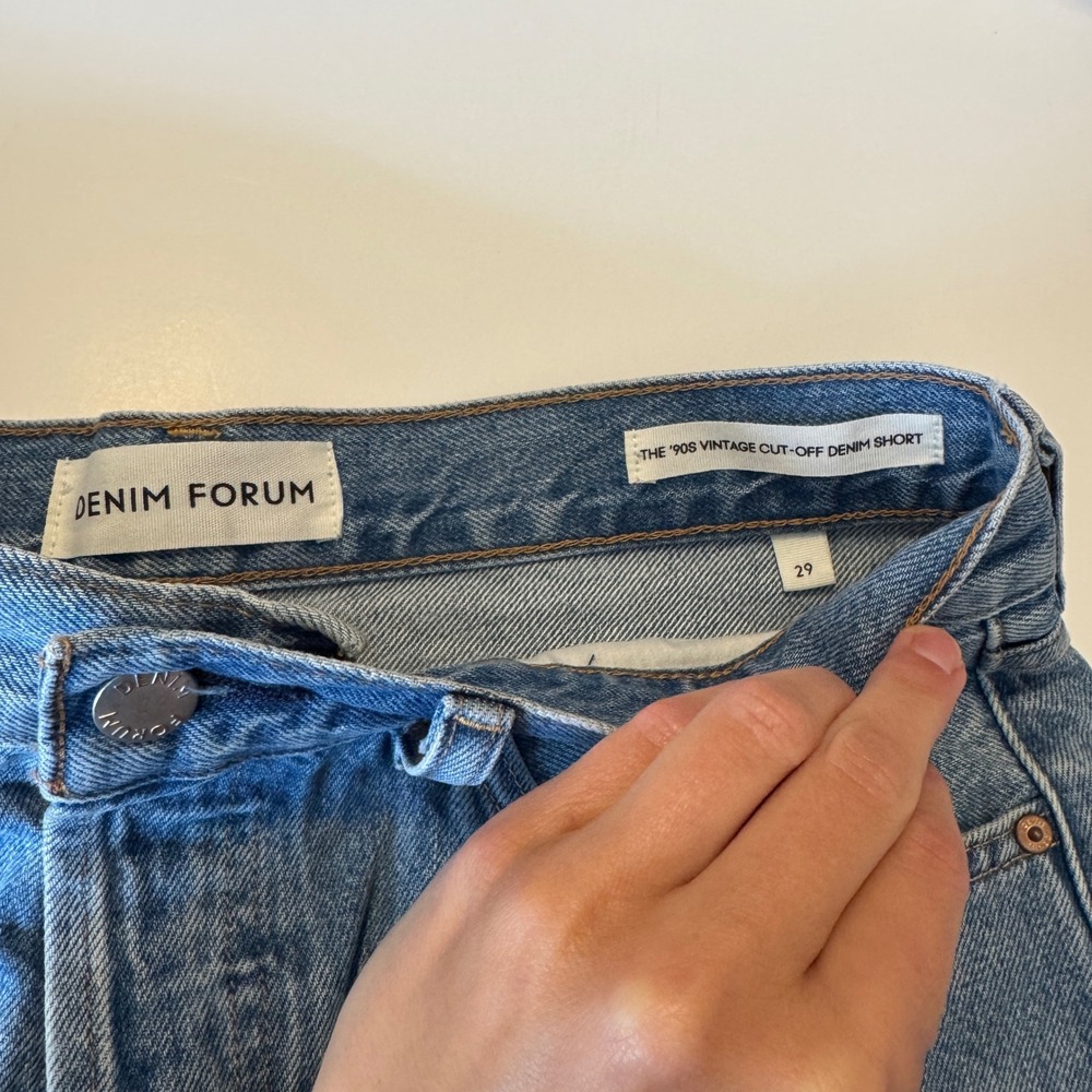Denim Forum The 90s Vintage Cut-Off Denim Shorts Light Wash Blue Size 29 - Picture 5 of 5